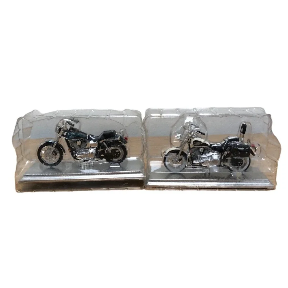 Harley-Davidson Die-Cast Collectibles 1:18 Black/White Maisto 2001 Set Bundle
